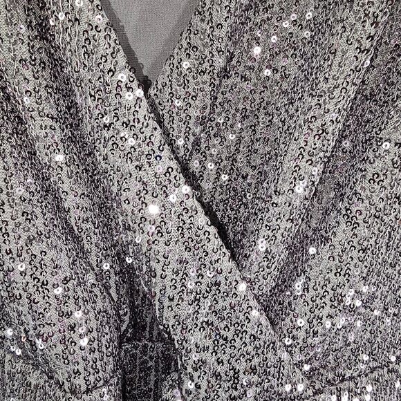City Chic Razzle Sequin Wrap Dress L/20 Metallic Silver Long Sleeve Party NWT - Picture 8 of 8